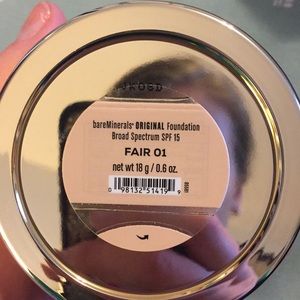 Deluxe size BareMinerals foundation in Fair